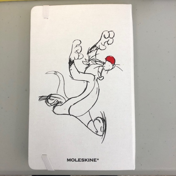 Looney Tunes LTD ED. Sketchbook & Drawing Pencils! - Picture 3 of 7